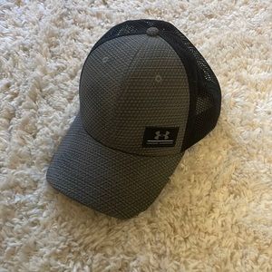 Under armor hat. Adjustable